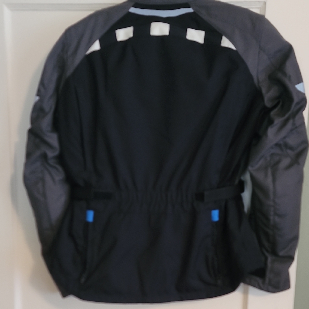 Bmw Black And Gray Performance Jacket With Reflec… - image 4